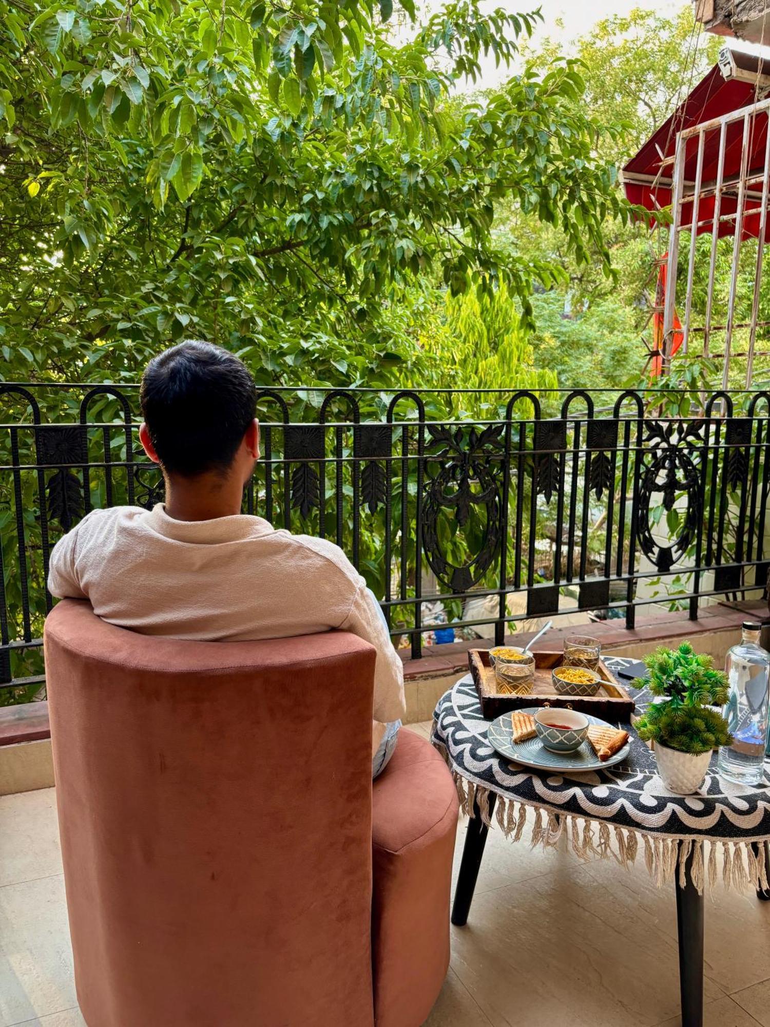 Atharva'S Homestay By Goaround Homes - Nehru Enclave Metro, South Delhi New Delhi Bagian luar foto