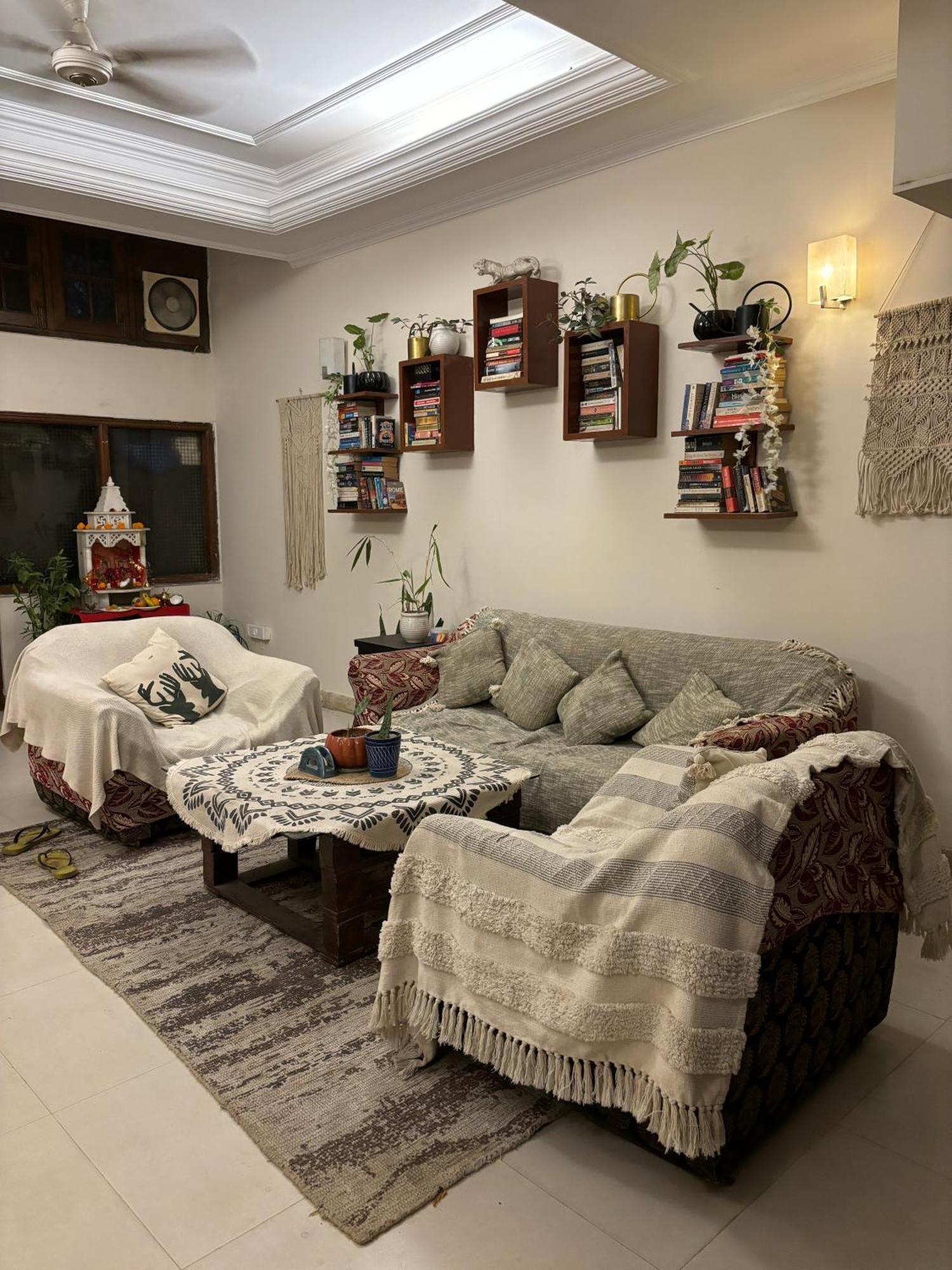 Atharva'S Homestay By Goaround Homes - Nehru Enclave Metro, South Delhi New Delhi Bagian luar foto
